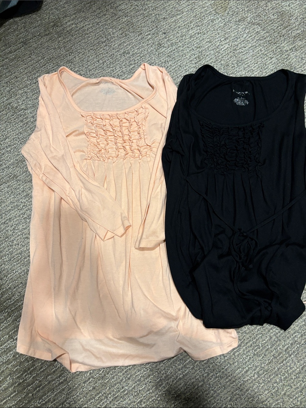 Liz Lange Peach and Black Ruffled Scoop Neck Tunic Tops